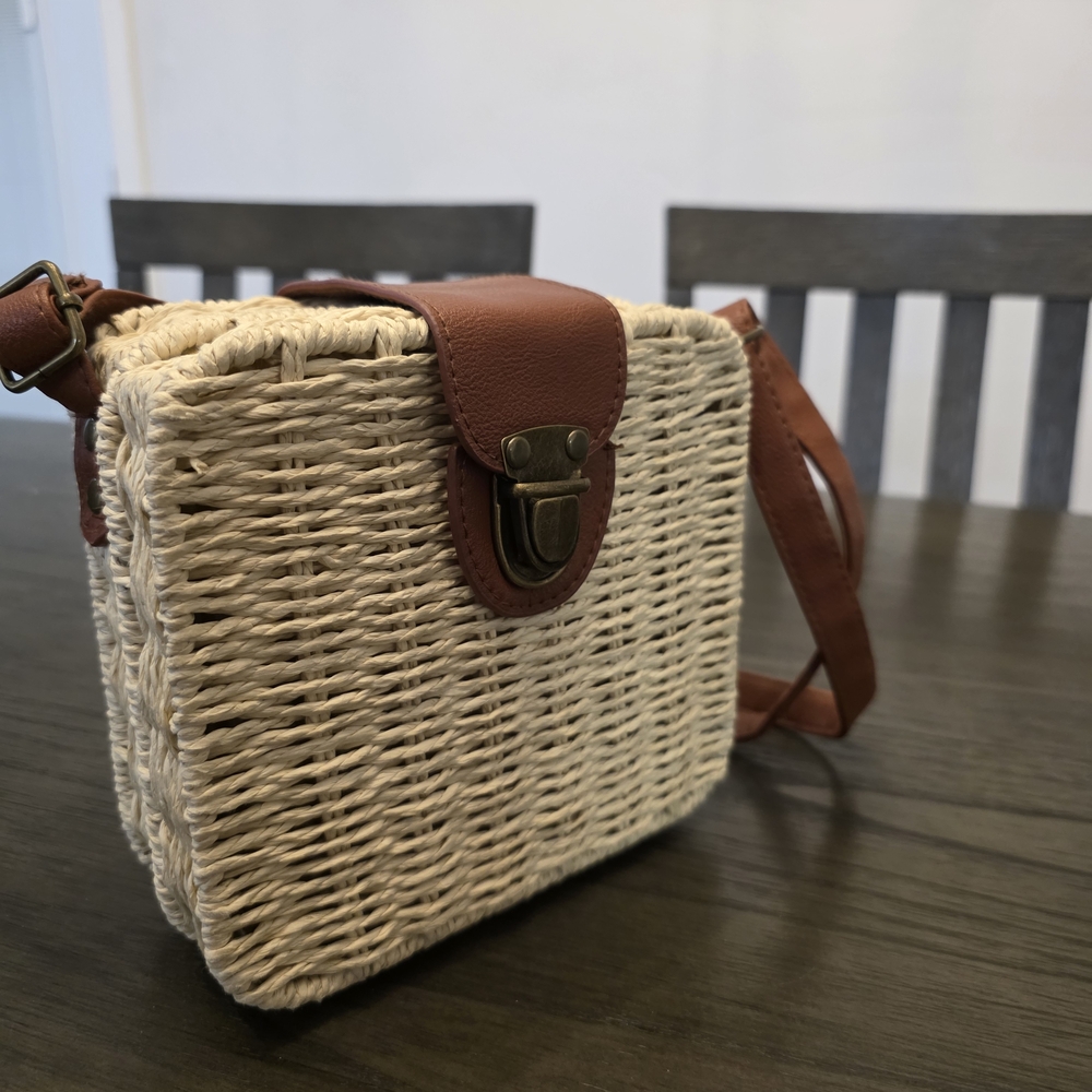 Mini Stylish Cream and Brown Woven Crossbody Bag - Picture 2 of 12